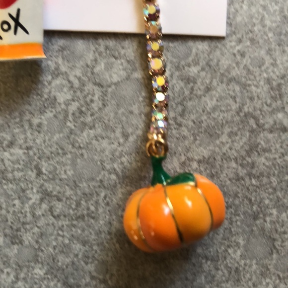 Betsey Johnson Pumpkin Spice Coffee & Pumpkin Mismatch Drop Earrings NWT - Picture 7 of 13